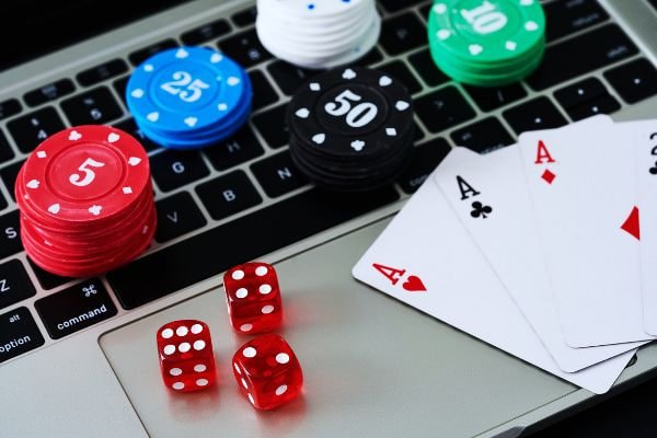 Responsible gaming reminders on bdt 9777 for adults only users